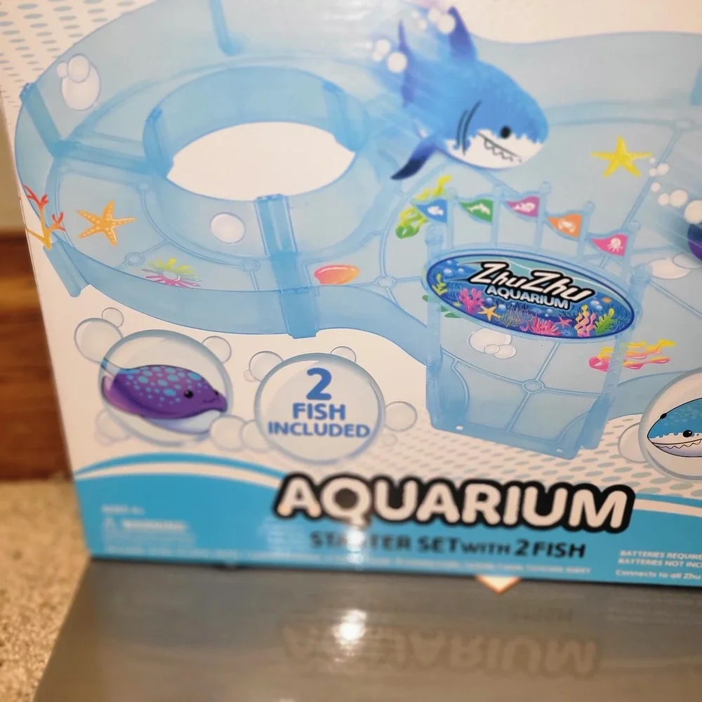 ZhuZhu Aquarium Starter Set With 2 Fish No Water Needed Toy Playset‎ New In Box